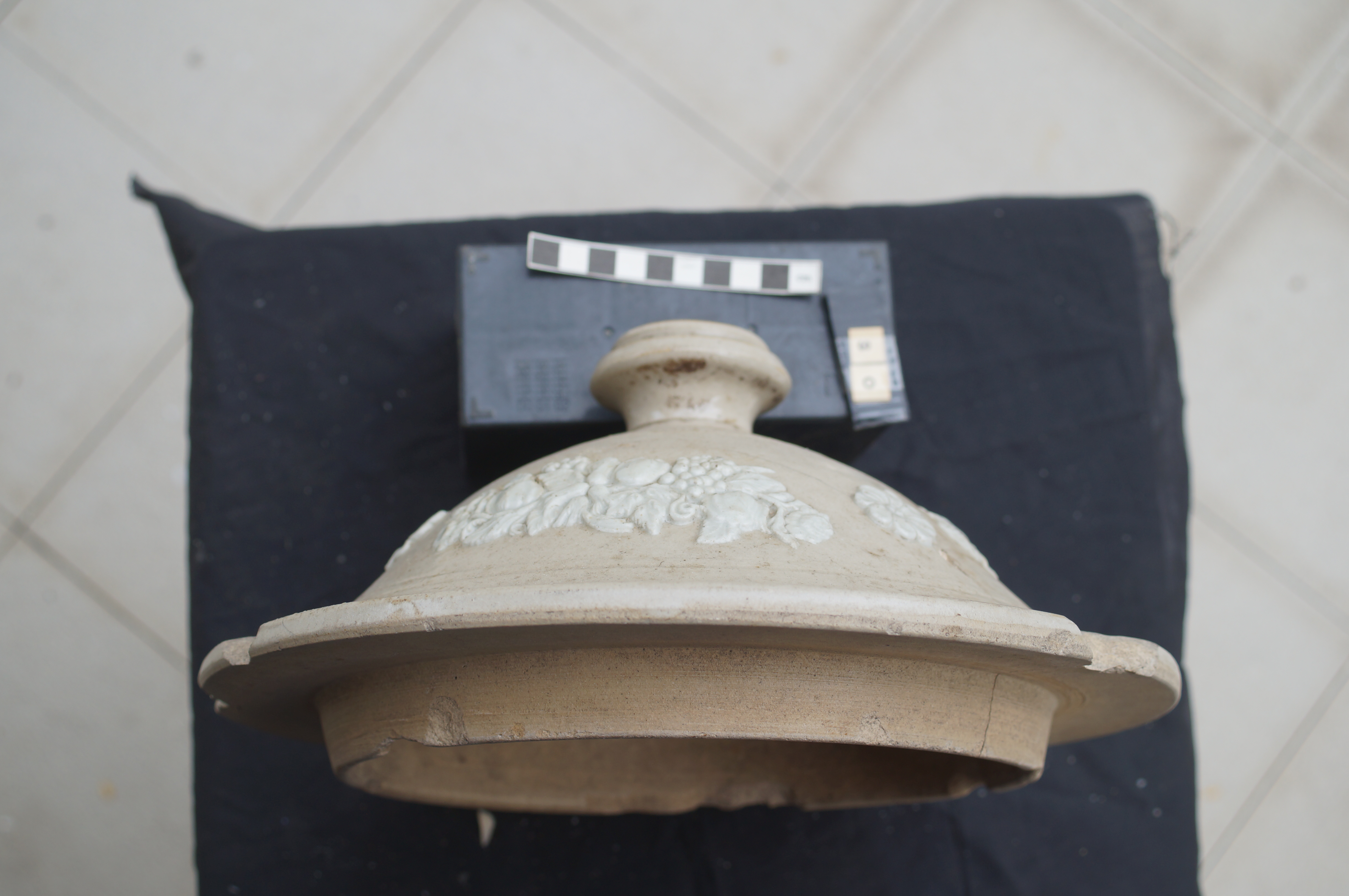 Fig 11a.Tureen lid