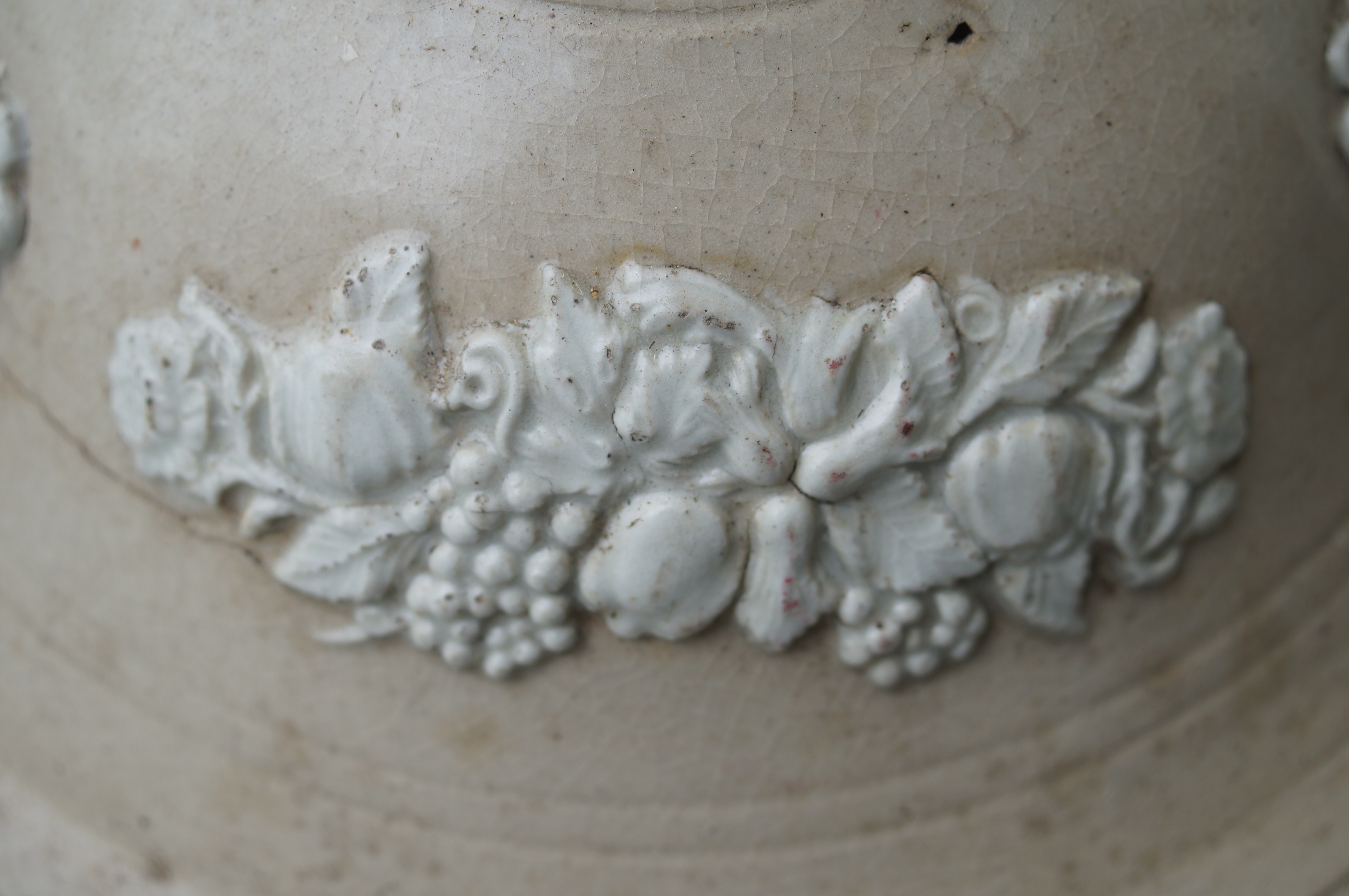 Fig 11b. Close-up of the moulded motif on the tureen lid