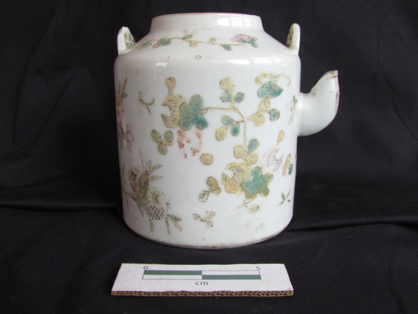 Fig 17. Chinese teapot with polychrome enamel decoration