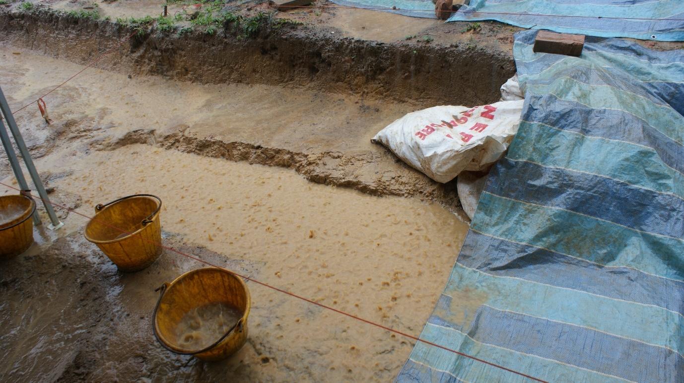 Figure 74. When it rained, it poured: flooding at the site was a constant problem