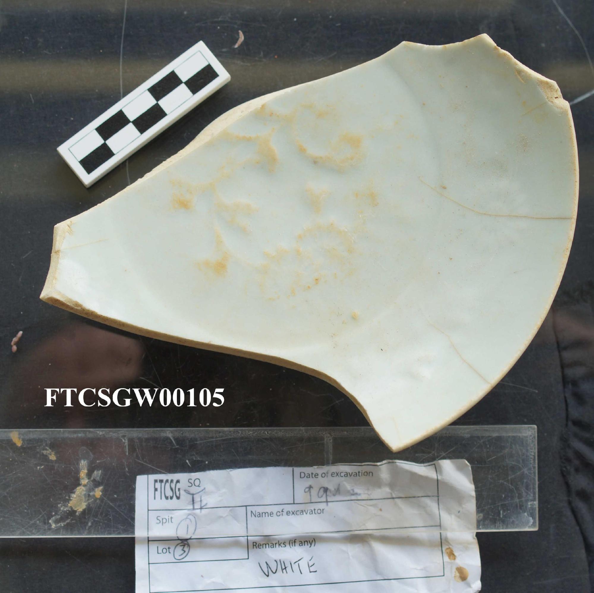 Figure 56. White porcelain with sunflower and leaves design